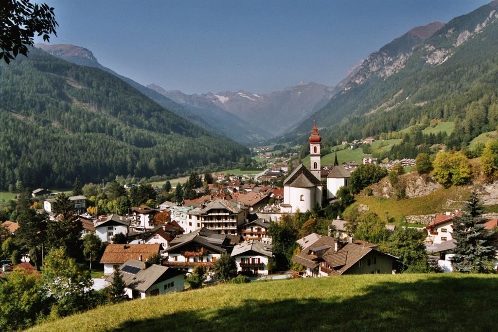 Aparthotel Pichler Colle Isarco Esterno foto