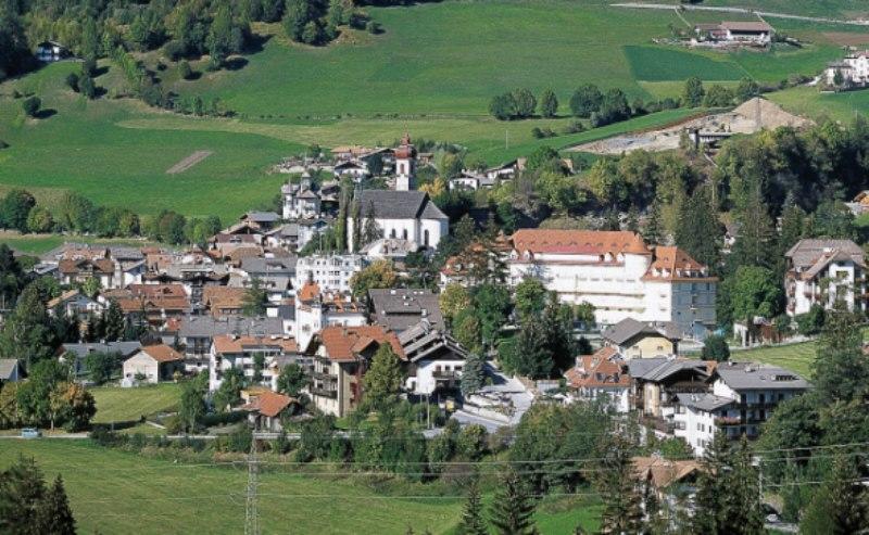 Aparthotel Pichler Colle Isarco Esterno foto